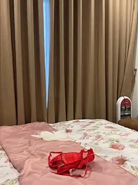 Snapshot of Queen-of-Love chatting on 02.08.26 Queen-of-Love online show from 02.08.26