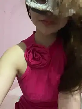 Snapshot of Queen-of-Love chatting on 07.23.26 Queen-of-Love online show from 07.23.26