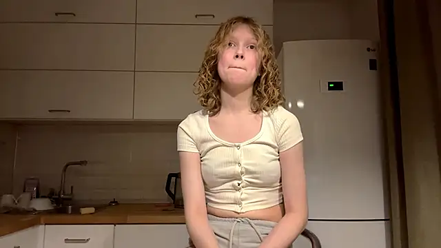 ElfriedaZwack online show from 12.17.25