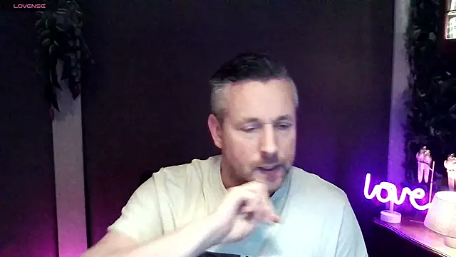 Snapshot of Hunter_Fl chatting on 11.26.25 Hunter Fl online show from 11.26.25