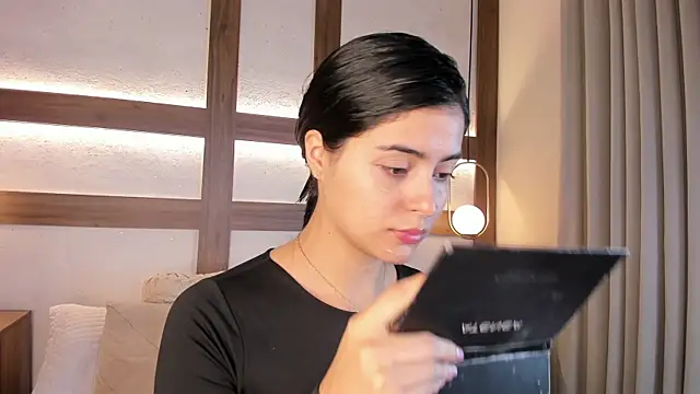 SarhaVega online show from 03.28.26