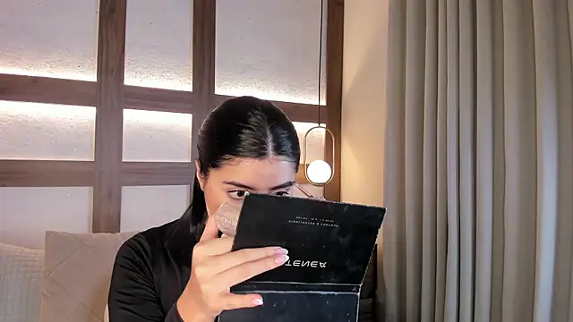 SarhaVega online show from 03.30.26