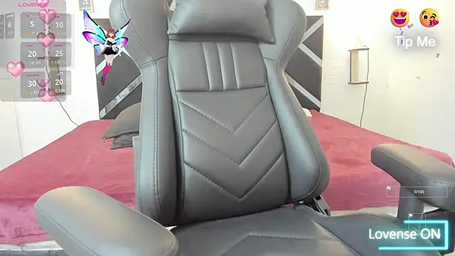 Snapshot of mask_red_girl chatting on 11.27.25 mask red girl online show from 11.27.25