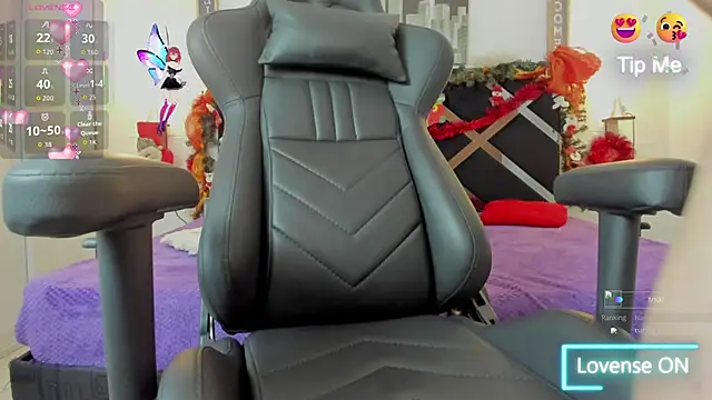 Snapshot of mask_red_girl chatting on 12.04.25 mask red girl online show from 12.04.25