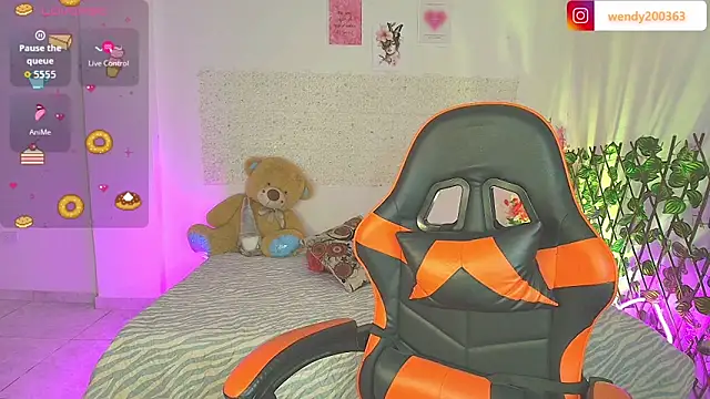 Snapshot of babyhotstar1 chatting on 11.28.25 babyhotstar1 online show from 11.28.25