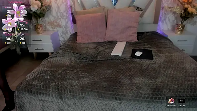 Mysterius Woman online show from 11.26.25