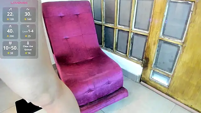 Snapshot of Mysterius_Woman chatting on 12.19.25 Mysterius Woman online show from 12.19.25