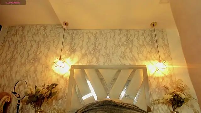 Snapshot of Mysterius_Woman chatting on 06.14.26 Mysterius Woman online show from 06.14.26