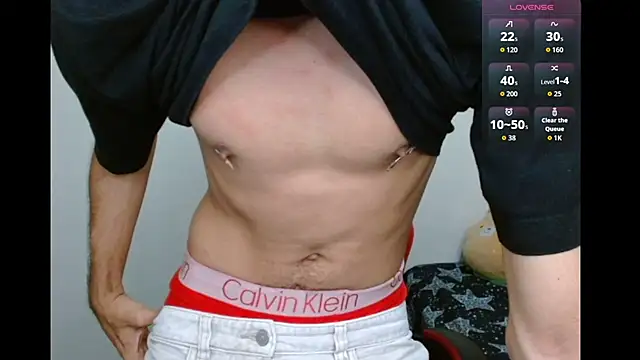 Snapshot of Neithanzynnx chatting on 11.28.25 Neithanzynnx online show from 11.28.25