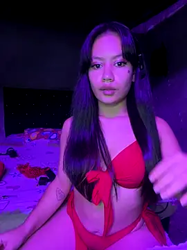 Snapshot of GiiaaFox chatting on 11.24.25 GiiaaFox online show from 11.24.25