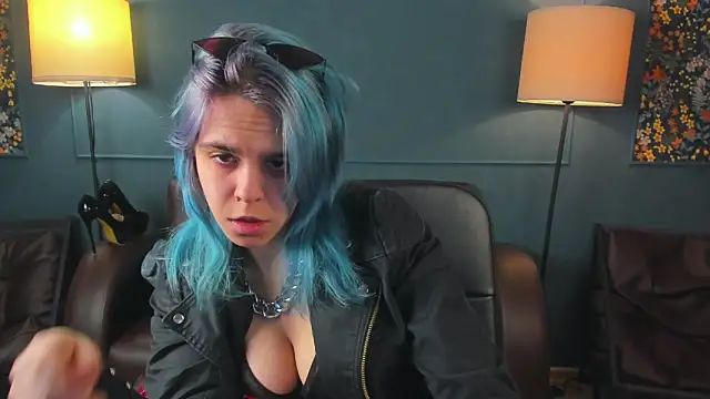 LiraBelle online show from 02.06.26