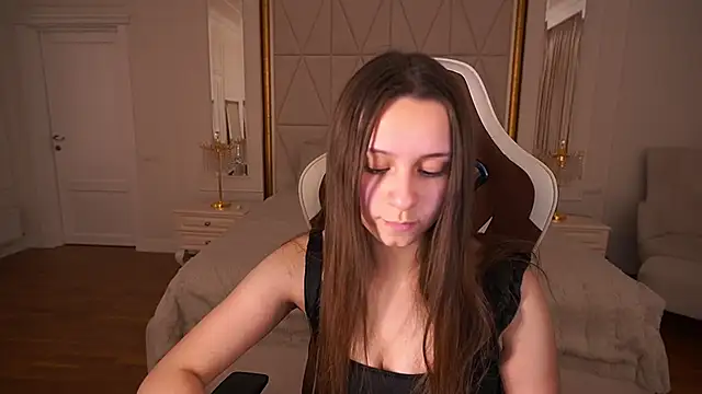 TinyNatalie online show from 03.10.26