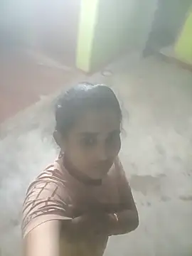 Snapshot of Hot_srei chatting on 11.30.25 Hot srei online show from 11.30.25