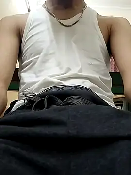 Snapshot of TheVirgin_Guy chatting on 11.30.25 TheVirgin Guy online show from 11.30.25