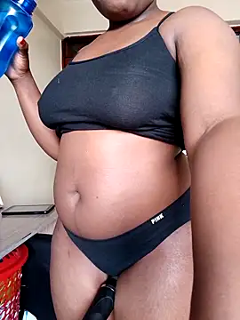 Snapshot of QuuenLeesa chatting on 11.24.25 QuuenLeesa online show from 11.24.25