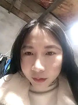 Snapshot of babe-mup chatting on 12.02.25 babe-mup online show from 12.02.25