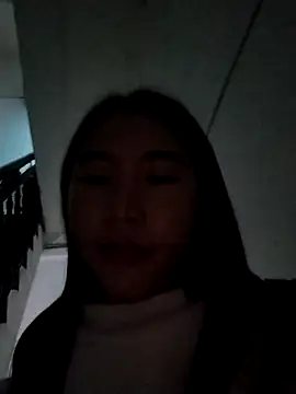 Snapshot of babe-mup chatting on 12.04.25 babe-mup online show from 12.04.25