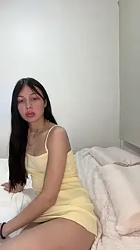 heyitsmia online show from 11.26.25