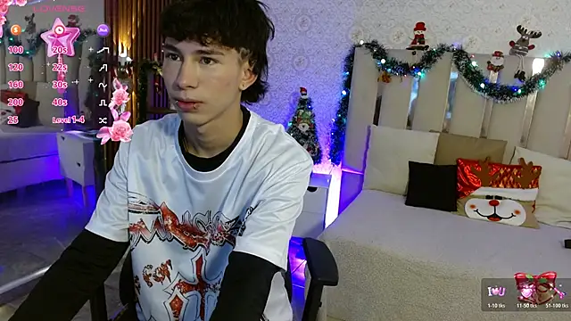 Snapshot of kaelwolf_tay chatting on 12.03.25 kaelwolf tay online show from 12.03.25