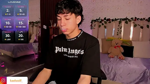 Snapshot of kaelwolf_tay chatting on 02.10.26 kaelwolf tay online show from 02.10.26