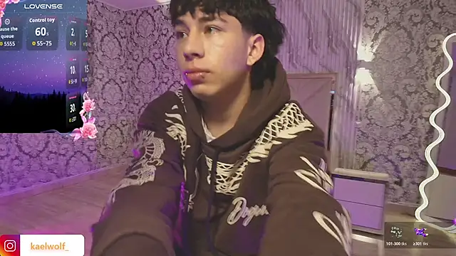 Snapshot of kaelwolf_tay chatting on 02.13.26 kaelwolf tay online show from 02.13.26