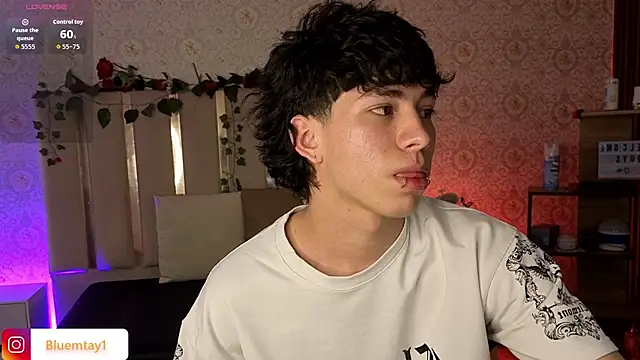 Snapshot of kaelwolf_tay chatting on 02.20.26 kaelwolf tay online show from 02.20.26