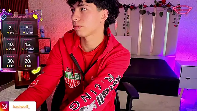 Snapshot of kaelwolf_tay chatting on 02.21.26 kaelwolf tay online show from 02.21.26