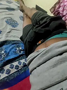 Snapshot of Handsome_09 chatting on 12.23.25 Handsome 09 online show from 12.23.25