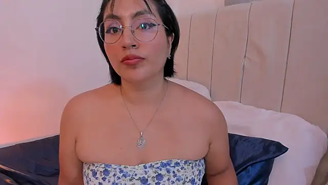 Snapshot of natty_bush chatting on 07.17.26 natty bush online show from 07.17.26