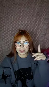 Snapshot of Miharu_ chatting on 11.25.25 Miharu online show from 11.25.25