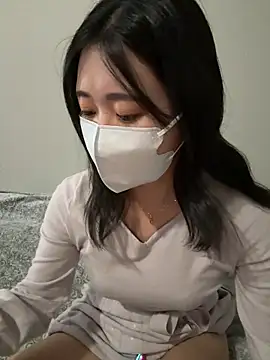 Snapshot of Minagi_Shizuku chatting on 12.20.25 Minagi Shizuku online show from 12.20.25