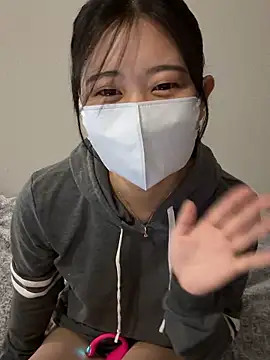 Snapshot of Minagi_Shizuku chatting on 12.22.25 Minagi Shizuku online show from 12.22.25