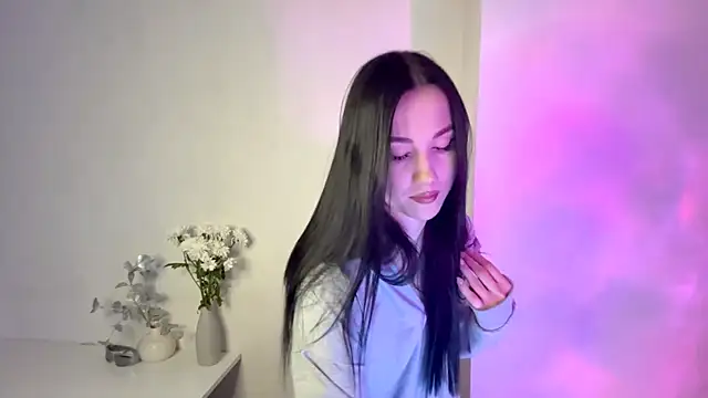 Snapshot of Beautyofnlka chatting on 12.01.25 Beautyofnlka online show from 12.01.25