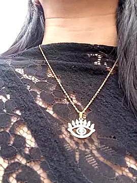 Snapshot of _ArianaToro chatting on 11.26.25 ArianaToro online show from 11.26.25