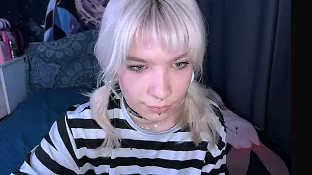 LolaDollyMur online show from 12.14.25