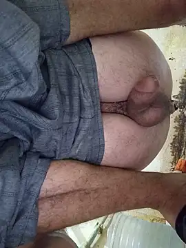 Snapshot of FruitfulBozeb21cm chatting on 07.22.26 FruitfulBozeb21cm online show from 07.22.26