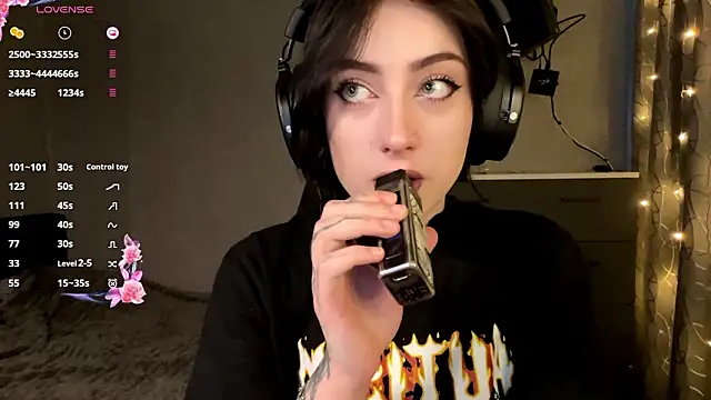 Meowluly online show from 02.04.26