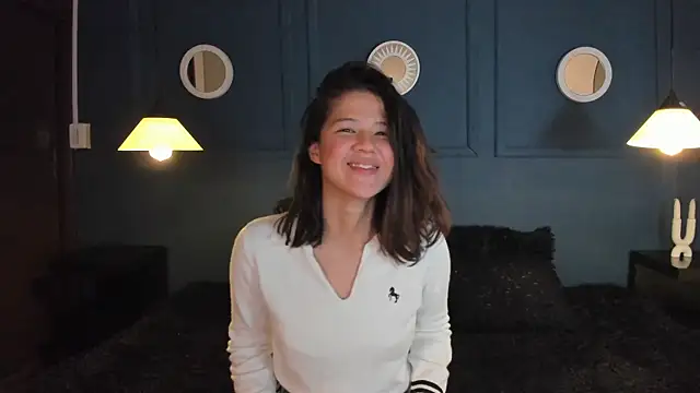 Skyy bloom online show from 03.04.26