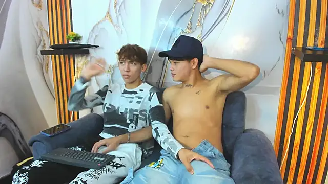 Snapshot of Alex_LatinBoy18 chatting on 12.01.25 Alex LatinBoy18 online show from 12.01.25