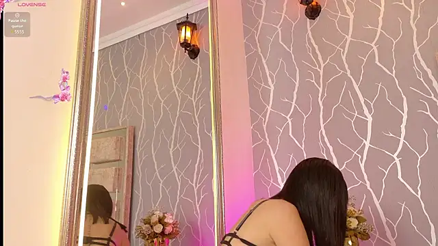 Julia rivers online show from 02.04.26