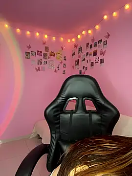 Davne  online show from 01.17.26