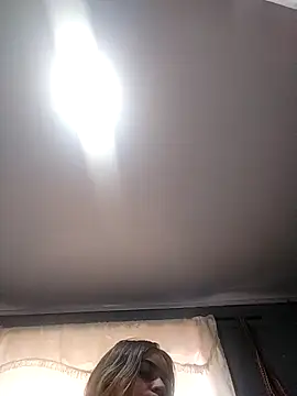 sexy aurora ourdoors online show from 11.25.25