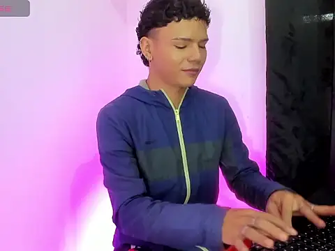 Snapshot of secret_justin7 chatting on 11.29.25 secret justin7 online show from 11.29.25