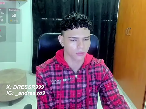 Snapshot of secret_justin7 chatting on 12.18.25 secret justin7 online show from 12.18.25