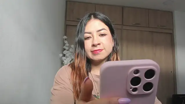 Snapshot of MaddieHunter chatting on 05.18.26 MaddieHunter online show from 05.18.26