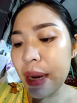 Snapshot of Lin-kute98 chatting on 04.23.26 Lin-kute98 online show from 04.23.26