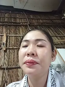 Snapshot of Lin-kute98 chatting on 05.28.26 Lin-kute98 online show from 05.28.26