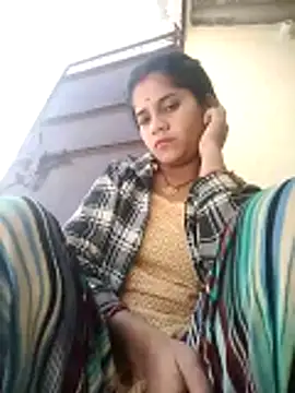 Snapshot of Dolly_baby34 chatting on 12.20.25 Dolly baby34 online show from 12.20.25