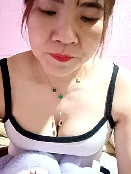 Lily-ross22 online show from 11.30.25