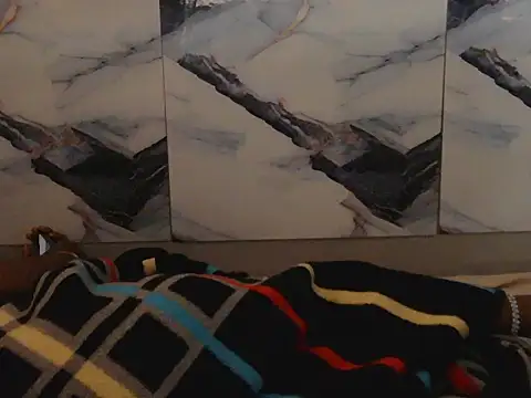 Snapshot of bubble_love213 chatting on 11.30.25 bubble love213 online show from 11.30.25